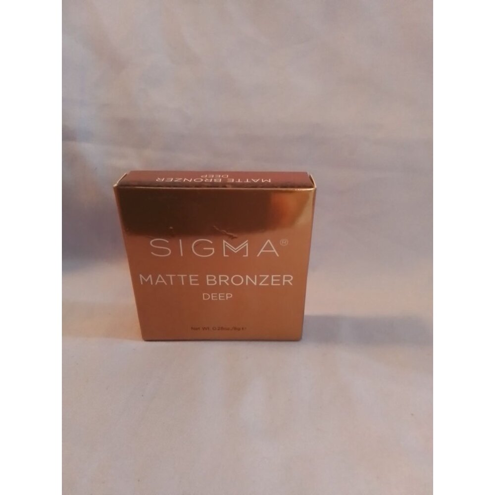 Sigma Matte Bronzer in Deep - 0.28 oz / 8g New in Box